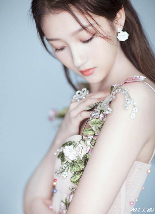 "em gai quoc dan" xu trung dep nhu tien ma chang ton mot xu nho nho nuoc vo gao - 6