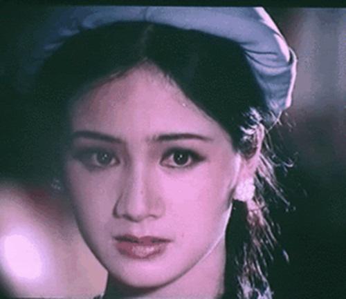 sap 50 tuoi, thu ha "la ngoc canh vang" van tre trung quyen ru it ai bi - 1