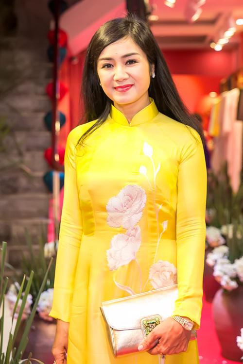 sap 50 tuoi, thu ha "la ngoc canh vang" van tre trung quyen ru it ai bi - 15