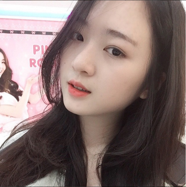 anh sa: con gai duoc huong "gen my nhan" tu me cua hoa hau giang my nay da lon - 9