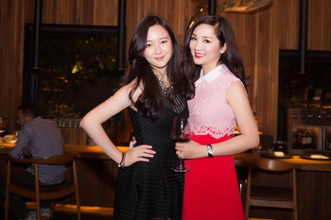 anh sa: con gai duoc huong "gen my nhan" tu me cua hoa hau giang my nay da lon - 3