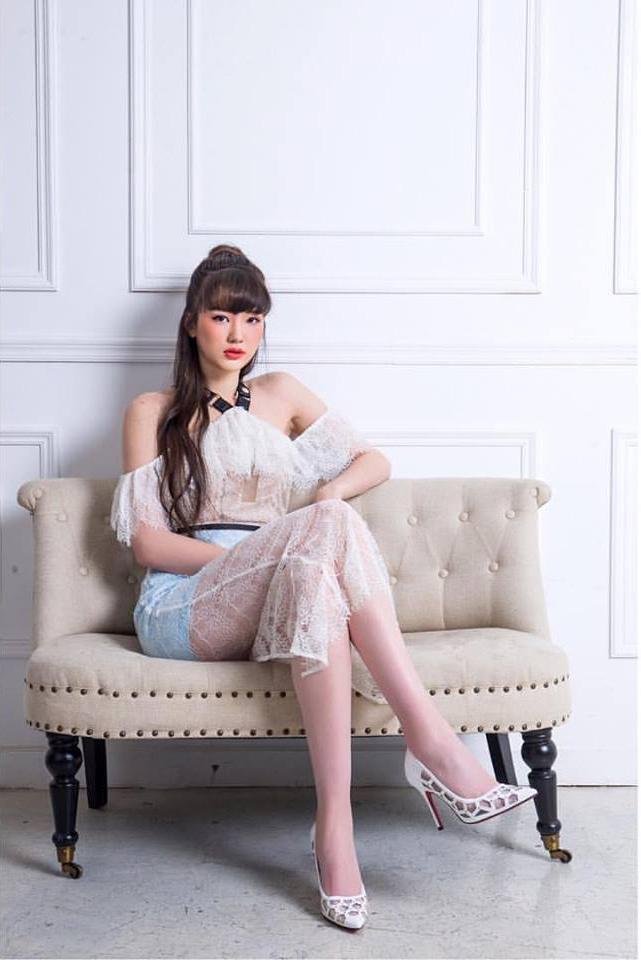 van dong vien bong chuyen bi dong doi ghet bo vi qua xinh lai con mac dep! - 8