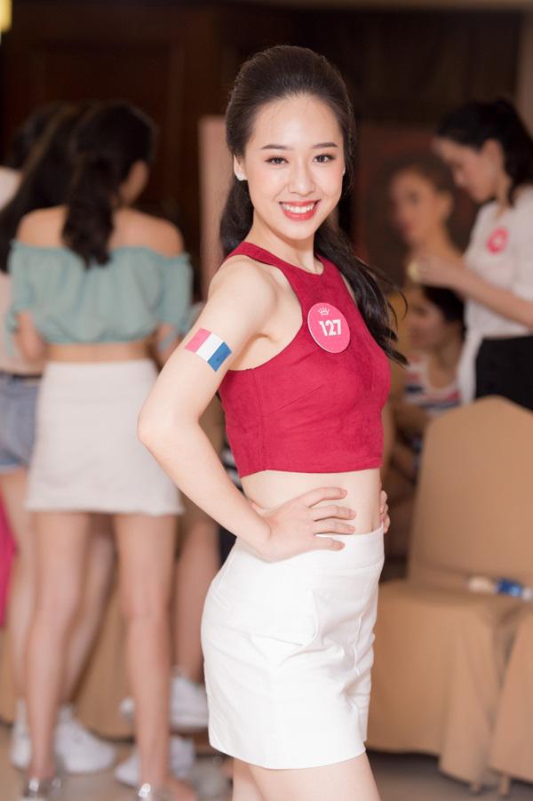 nu sinh duy nhat duoc tang hoa tong thong my: ep can giam 20kg de thi hoa hau - 1