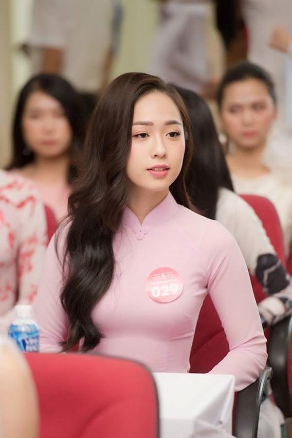 nu sinh duy nhat duoc tang hoa tong thong my: ep can giam 20kg de thi hoa hau - 3