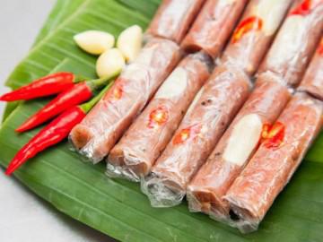 Cách thực hiện nem chua Thanh Hóa tận nơi, giòn ngon chuẩn chỉnh vị lại khôn xiết an toàn