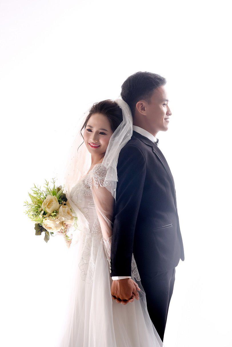 thich tu cai nhin dau tien, tinh co chung xom tro, cap doi yeu nhau 7 nam va cai ket - 1