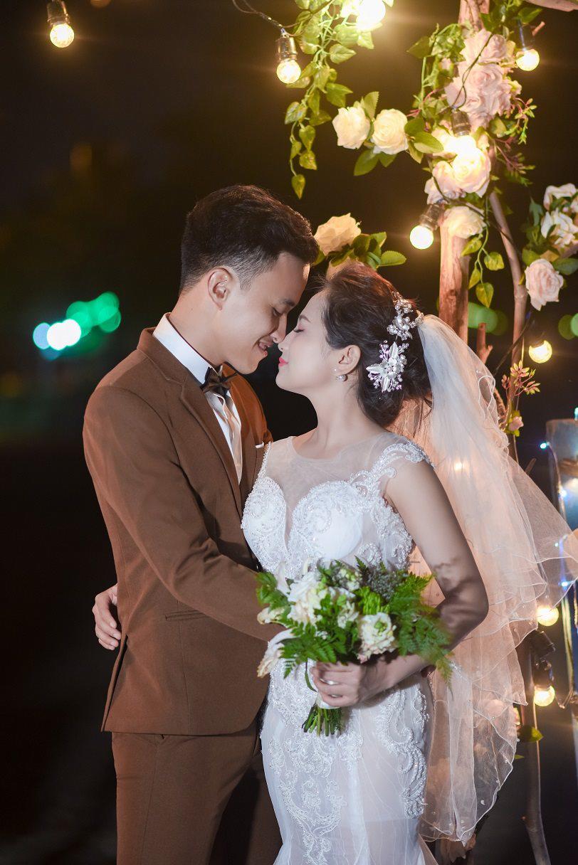 thich tu cai nhin dau tien, tinh co chung xom tro, cap doi yeu nhau 7 nam va cai ket - 3