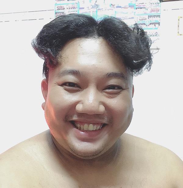 vo tre khoe tay nghe ba dao “1 phut-7 kieu toc” bien chong thanh dan truong toi chi pheo - 5