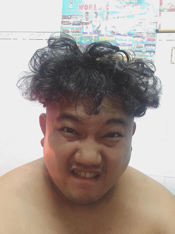 vo tre khoe tay nghe ba dao “1 phut-7 kieu toc” bien chong thanh dan truong toi chi pheo - 6