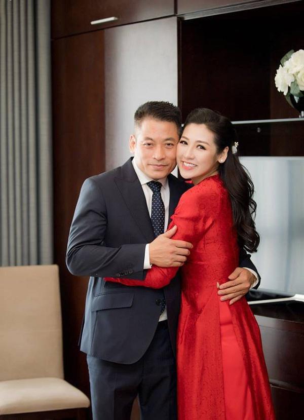 hot: co dau tu anh trang diem tu nhien, dep thuan khiet trong ngay ve nha chong - 2