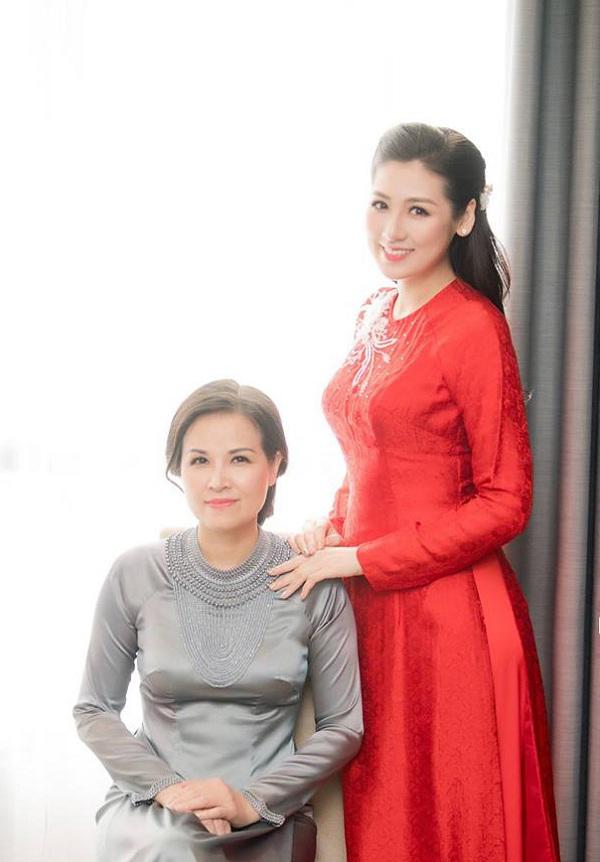 hot: co dau tu anh trang diem tu nhien, dep thuan khiet trong ngay ve nha chong - 7