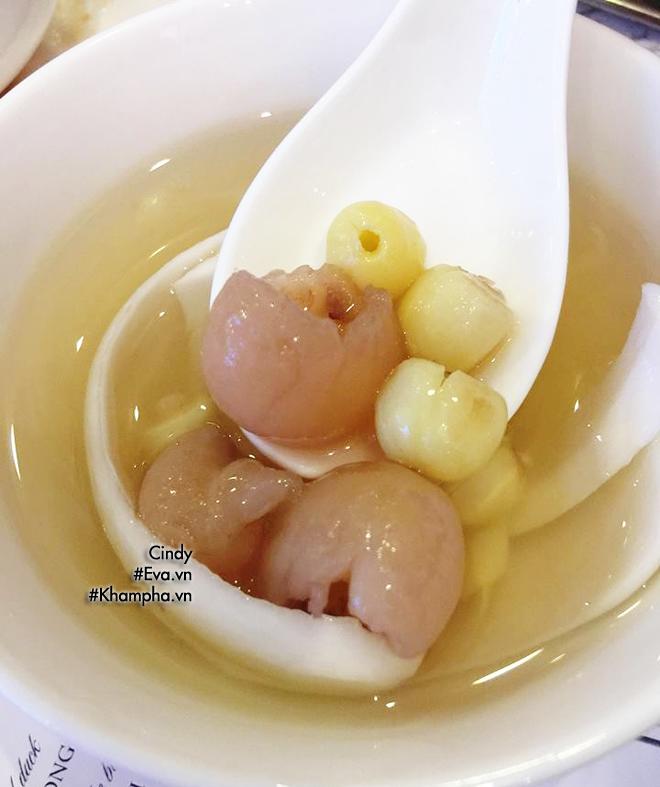 to chuc dam cuoi sang trong nhung tiec dai khach cua a hau tu anh don gian bat ngo - 8