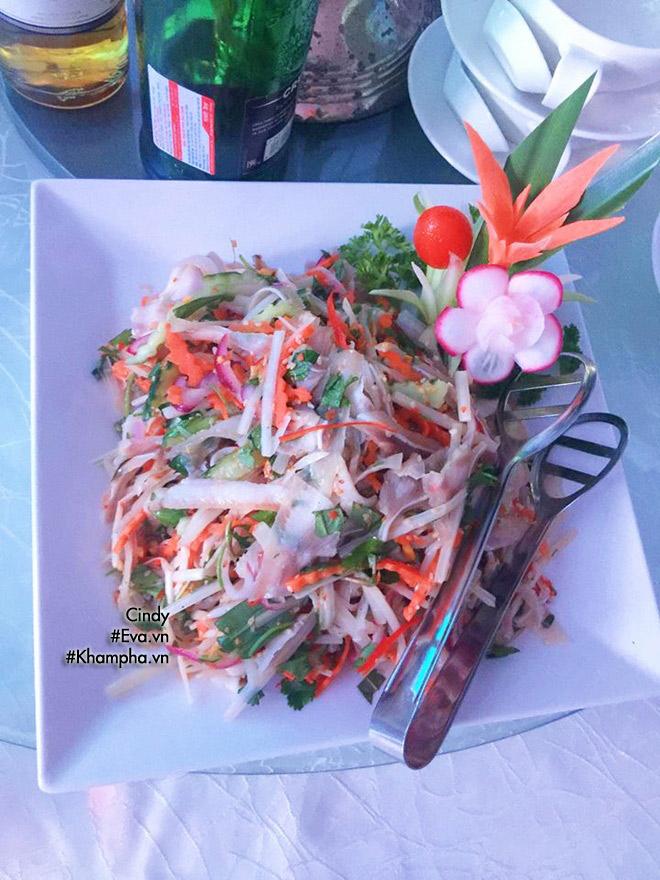 to chuc dam cuoi sang trong nhung tiec dai khach cua a hau tu anh don gian bat ngo - 4