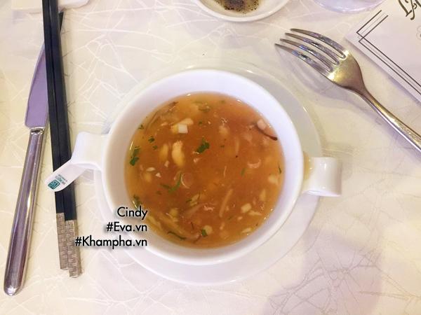to chuc dam cuoi sang trong nhung tiec dai khach cua a hau tu anh don gian bat ngo - 3