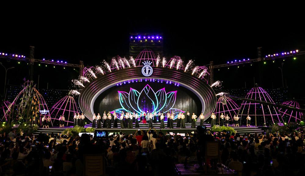 ai nu cua gia dinh toan hoa hau bat ngo bi loai khoi vong chung ket hhvn 2018 - 1