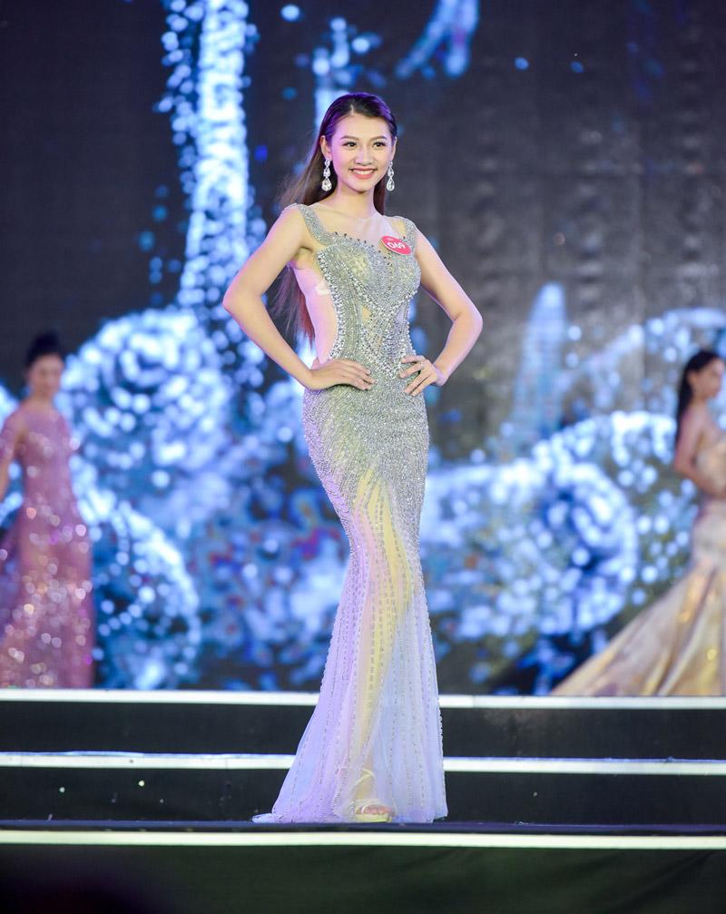 ai nu cua gia dinh toan hoa hau bat ngo bi loai khoi vong chung ket hhvn 2018 - 11