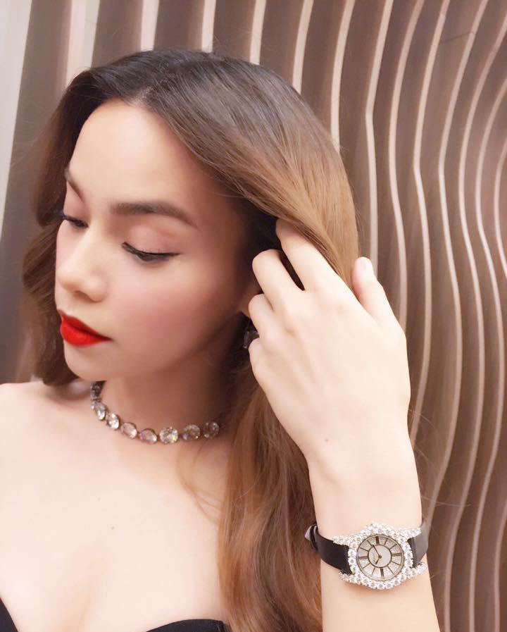 ho ngoc ha khoe dong ho 1,6 ty "dung do" thoi trang voi diem my 9x - 8