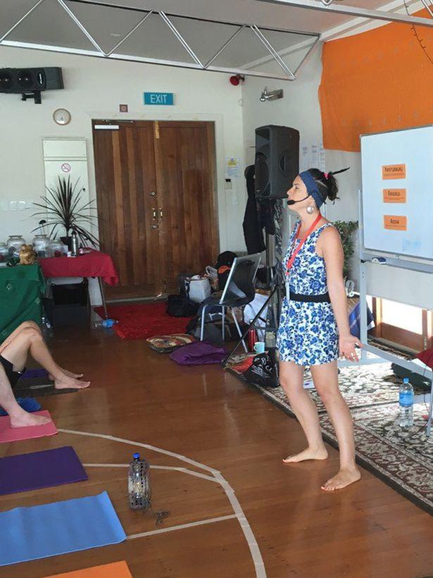 kiem hon 50 trieu moi tuan bang cach khoi day ham muon tinh duc - 2