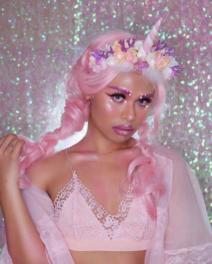 bat chap nam va ro mun, gai thai cho ra doi clip trang diem bang... dep lao day sang tao - 8