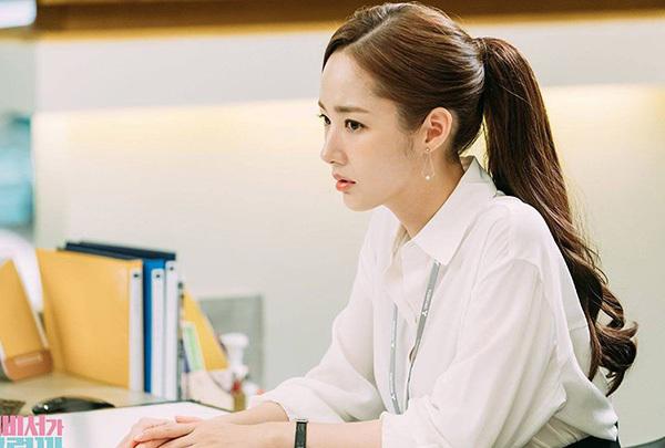 co nang cong so nao nhu thu ki kim, quanh nam toc duoi ngua ma "cua do" pho chu tich! - 2