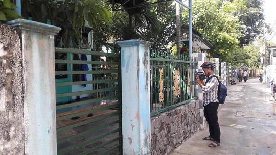 an mang kinh hoang trong ngoi nha tro, 2 nguoi chet, 1 bi thuong nghiem trong - 2