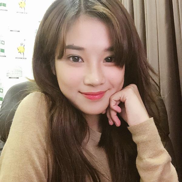 hoang yen chibi: “ngoai tru da den con lai deu on” va bi quyet de mai mai tuoi 20 - 15