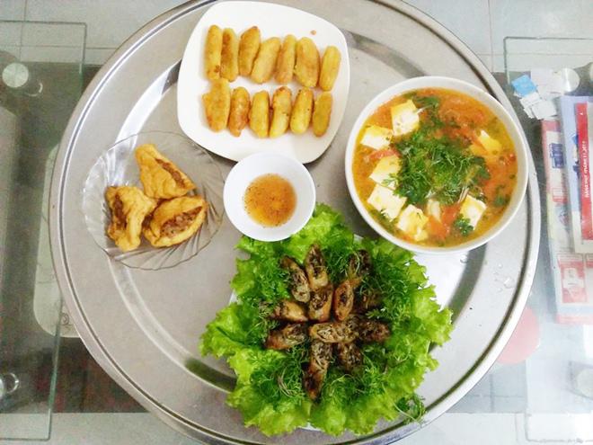 me nam dinh khoe nhung mam com ngon re khien ban be bat ngo hoi "phai may khong day" - 7