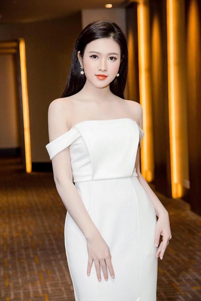 ai ngo nha phuong, hari won, mai phuong thuy, huyen baby lai co em gai sanh dieu the! - 8
