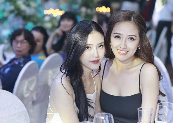 ai ngo nha phuong, hari won, mai phuong thuy, huyen baby lai co em gai sanh dieu the! - 11