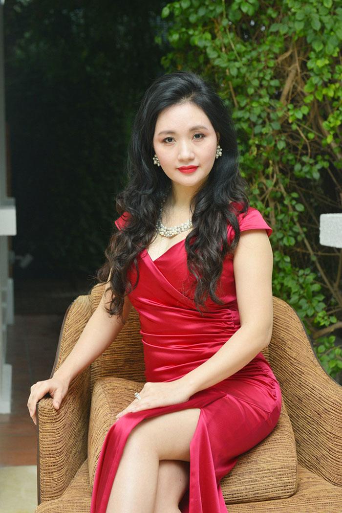ba me 8 con dat cang, da lam ba ngoai ma van tre trung, chon do khoe dang nong bong! - 13