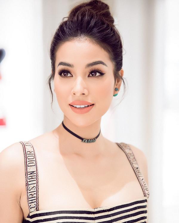 muon xinh dep va noi bat hon, hay nhin cach pham huong trang diem ma hoc tap - 16