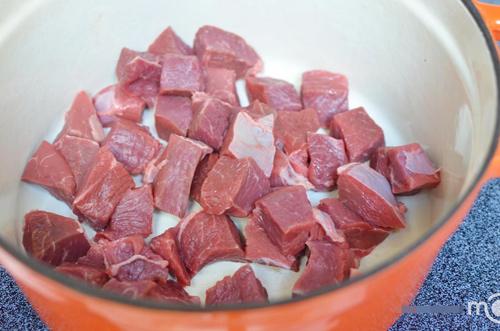 Cách nấu thịt bò sốt vang miền Bắc ngon đúng điệu cho cả nhà - 4