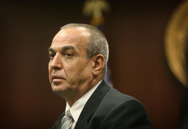 chet dieng vi bi “cam sung” nhieu nam ma khong biet, chong dien cuong sat hai vo con - 1