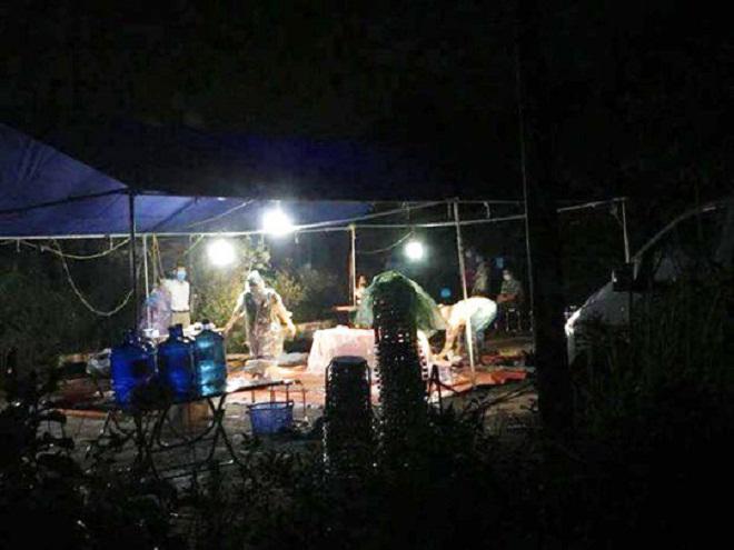 thi ielts khong nhu y, nam sinh vien dh ngoai thuong bi phat hien chet trong tu the treo co - 2