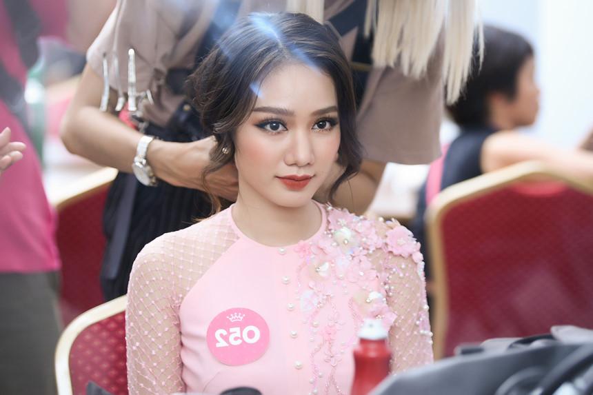 hhvn 2018: xuat hien ban sao hoan hao cua "thu ky kim", vong eo be hon ca ngoc trinh - 6