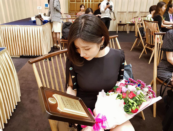 dung mao xinh dep cua nu doanh nhan viet nhan giai thuong tai han quoc - 3