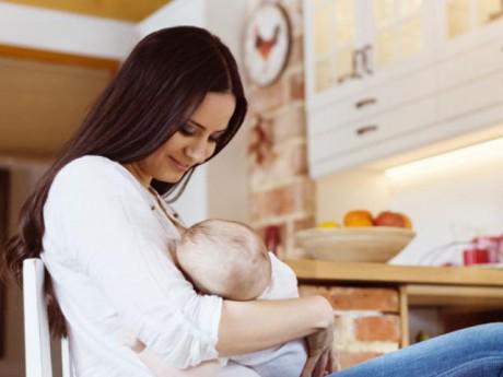 Chuyên gia dinh dưỡng gợi ý những thực phẩm lợi sữa cho mẹ sau sinh