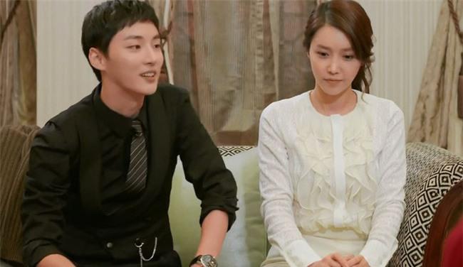 nhin thay mat chong sap cuoi cua chi gai, toi bung mat khoc nuc no vi mot bi mat - 2