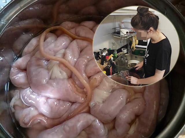 Hí hửng ngâm lòng lợn tưởng được bữa ngon, 5 phút sau cô gái tái mặt không dám ăn