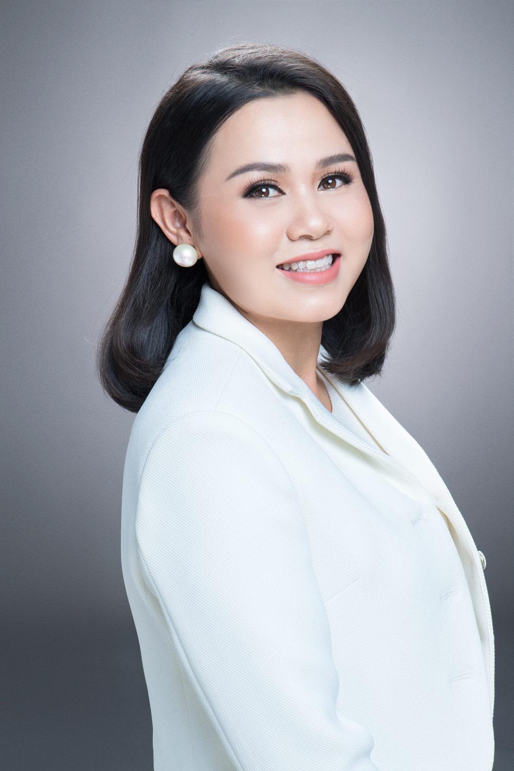 doanh nhan bat dong san so huu trieu do va man lot xac xinh dep khong ai nhan ra - 8