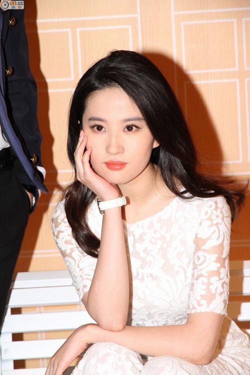 luu diec phi va hanh trinh 12 nam nhan sac khong bi thoi gian mai mon - 8