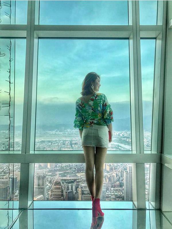 nhan sac my nhan "gao nep gao te": nguoi giong mai phuong thuy, nguoi bi don phau thuat tham my - 11