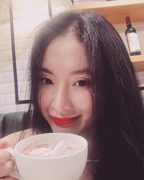 khoe mat-moc-day-phan, angela phuong trinh tao ra dinh nghia moi ve "khong trang diem"? - 2