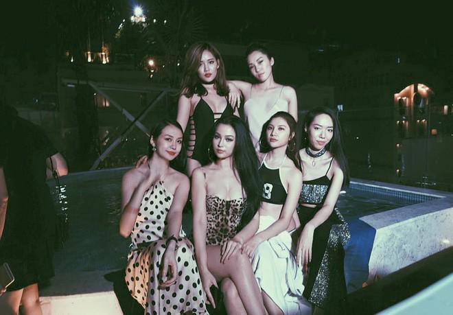 cu di canh, hoi ban than "giong nhau nhu giot nuoc" cua huyen baby lai khien dan tinh ban loan - 2