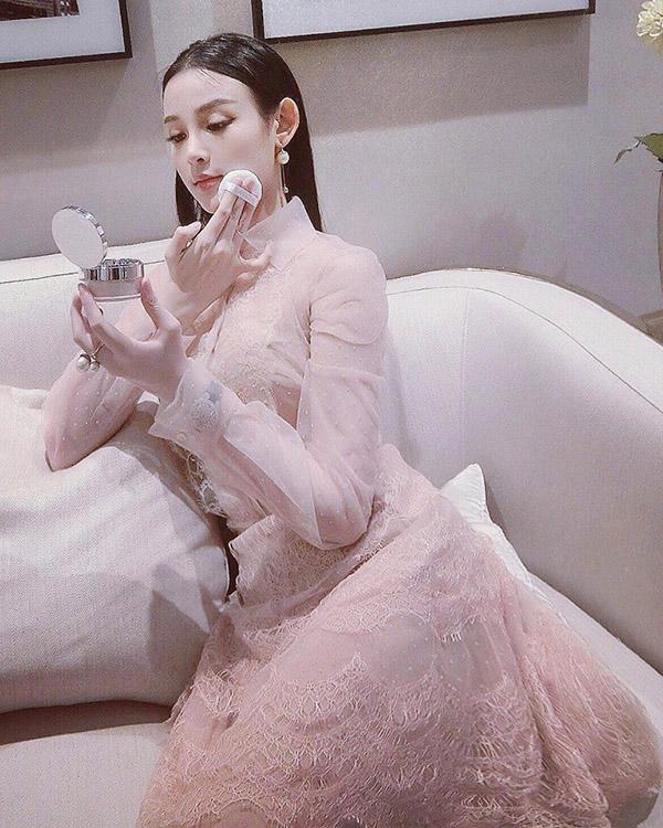 cu di canh, hoi ban than "giong nhau nhu giot nuoc" cua huyen baby lai khien dan tinh ban loan - 6