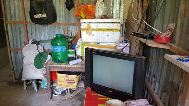 cuoc song kho khan cua nguoi "khong lo" cao hon 2,1 m o mien tay - 6