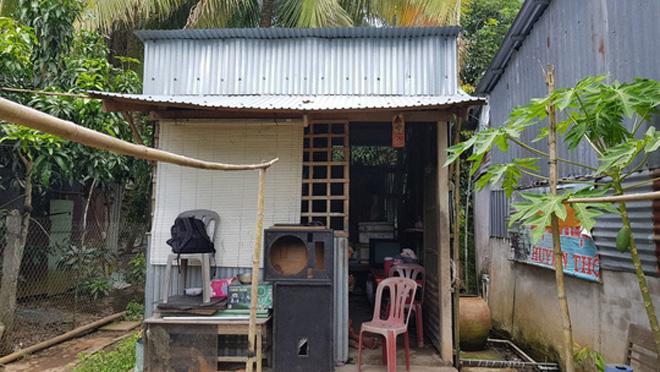 cuoc song kho khan cua nguoi "khong lo" cao hon 2,1 m o mien tay - 7