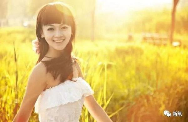 qua xinh dep, cac my nhan phim dien hy cong luoc bi "boc phot" phau thuat tham my? - 4