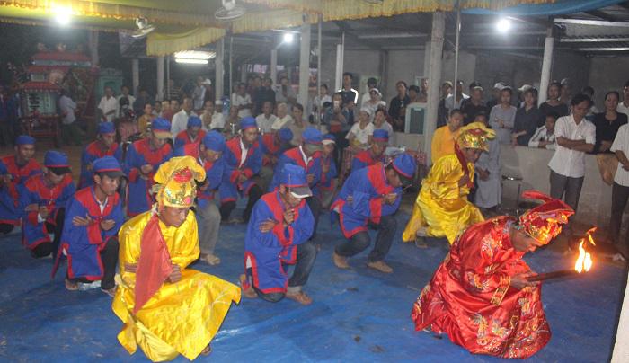 dam tang 7 nan nhan vu tai nan o quang nam: nhoi long con tre ngat lim tien cha - 2