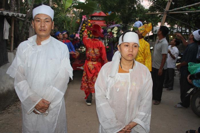 dam tang 7 nan nhan vu tai nan o quang nam: nhoi long con tre ngat lim tien cha - 6